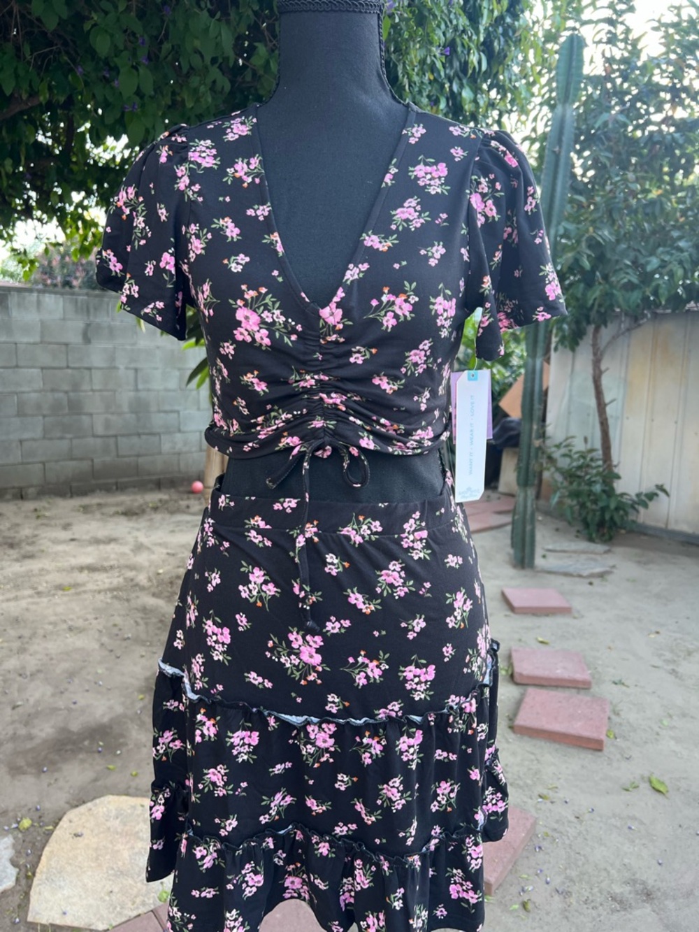 Two piece floral crop top and mini skirt- Size M